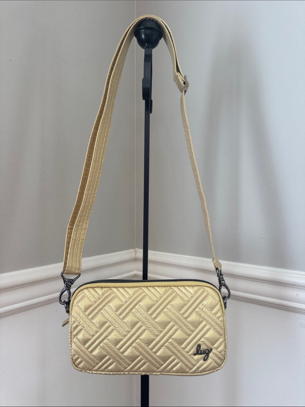 lug Coupe XL metallic Gold crossbody bag